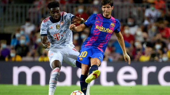 美女自己脱内衣私密部位无挡